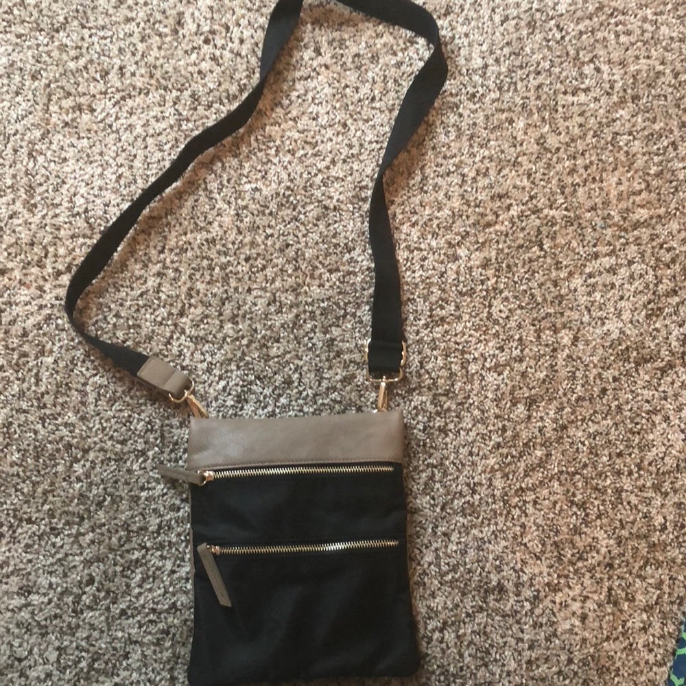 Crossbody purse